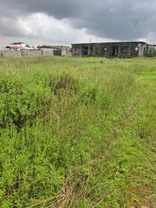 500 sqm plot of land