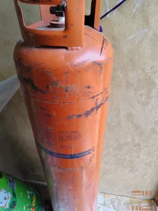 Fairly used Gas Cylinder