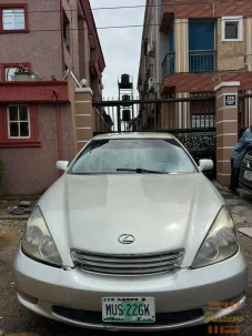 Lexus ES300