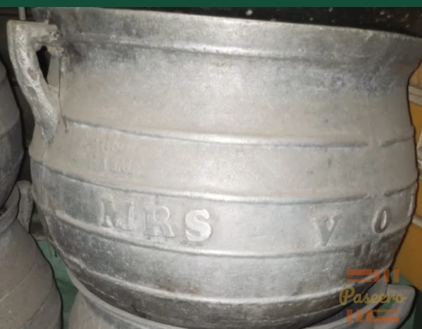 Used large cooking pot size 40 (ikoko irin)2