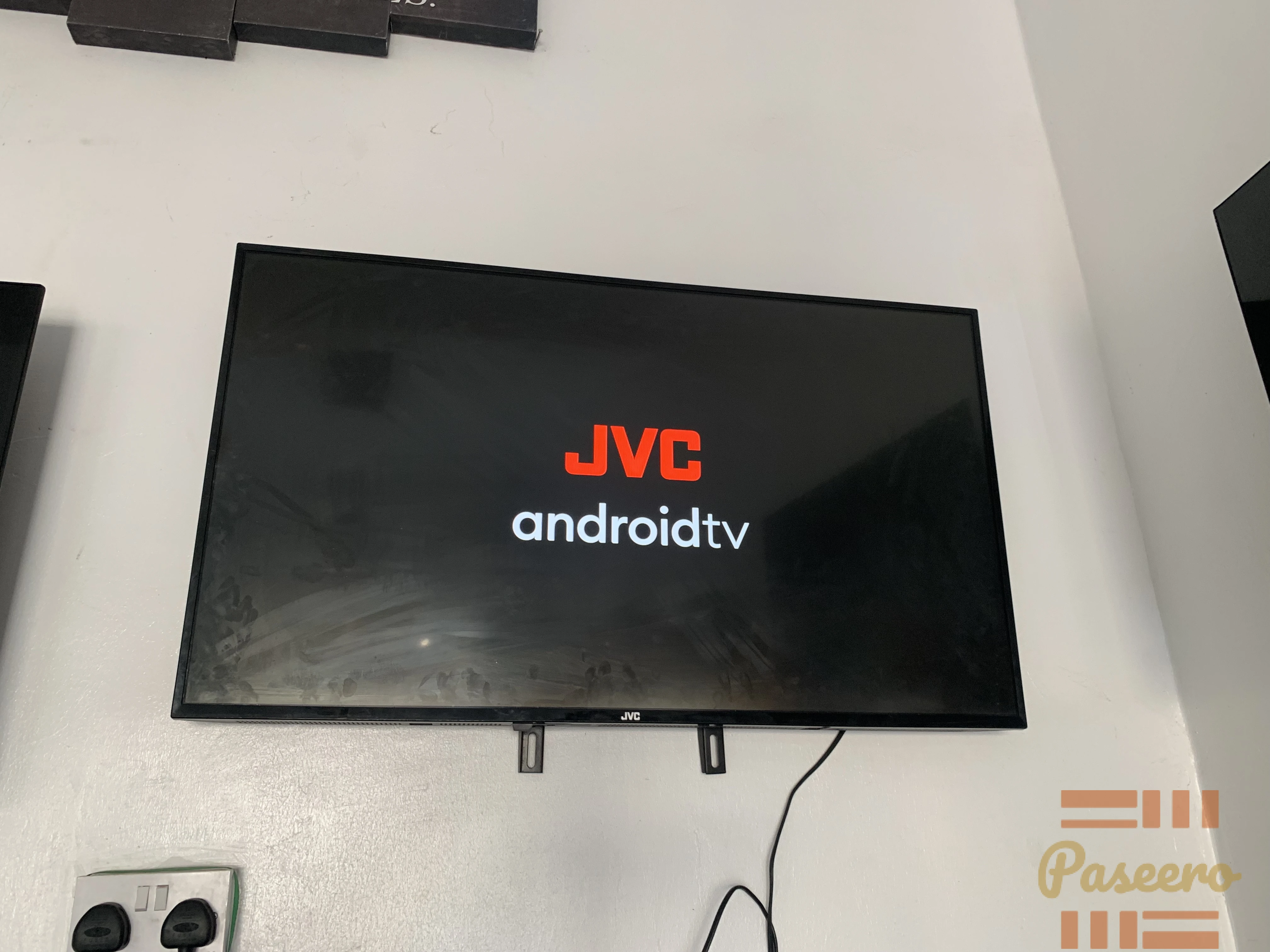 Jvc android TV 40 inches full HD display with free Netflix account3
