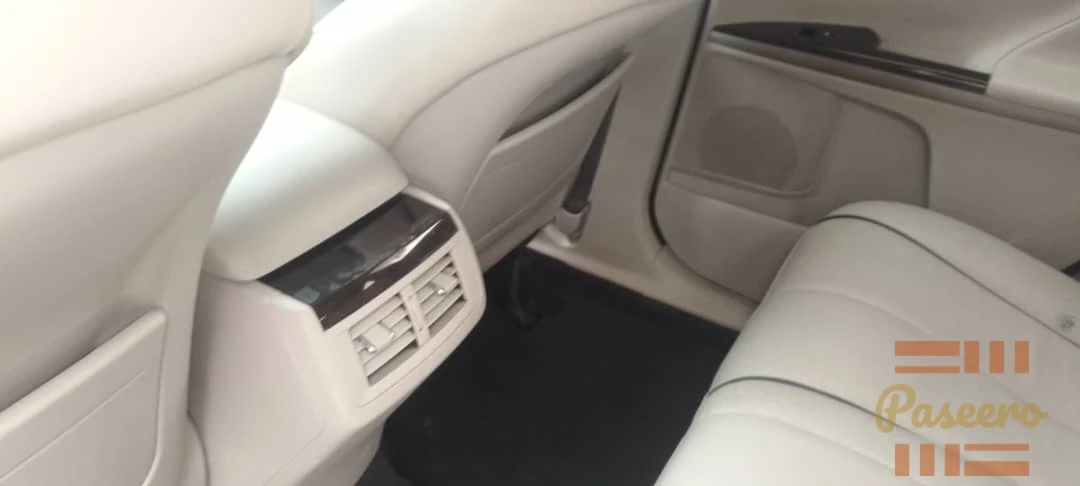 Toyota Venza1