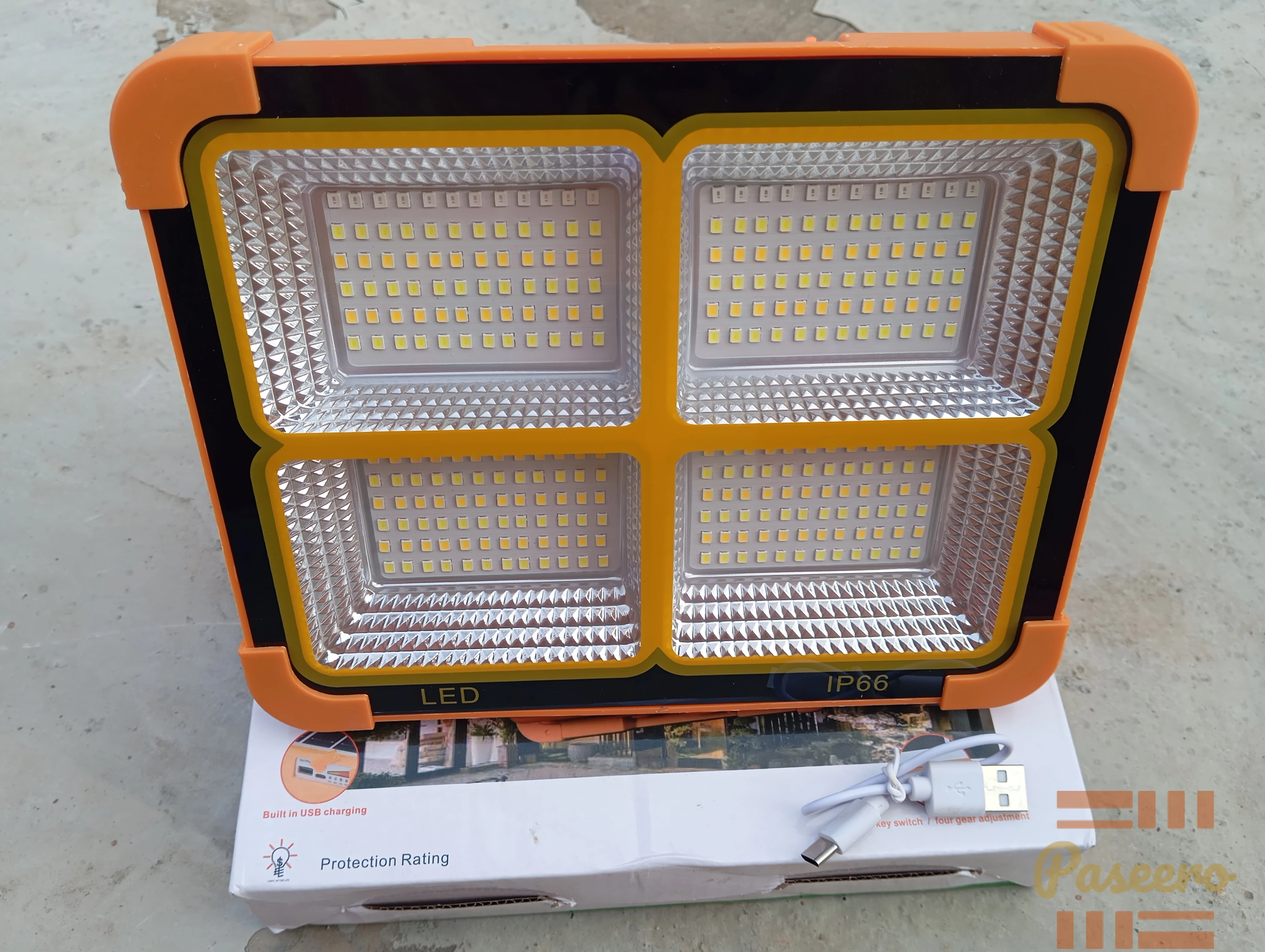 Solar led lamp that can also charge your phone