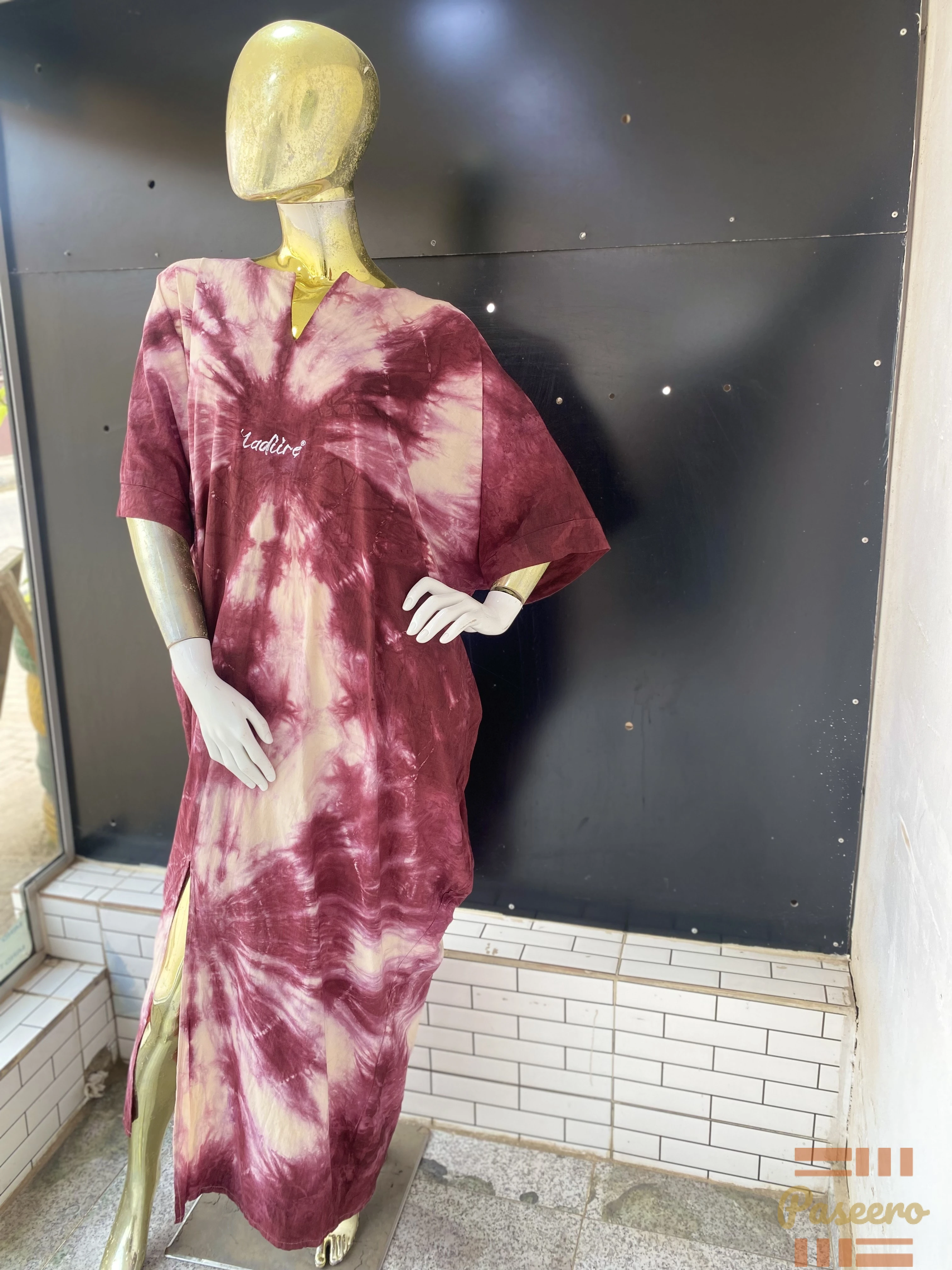 Tie & dye fully Hand made High Quality Bubu by 'Ladiire . Available in all2