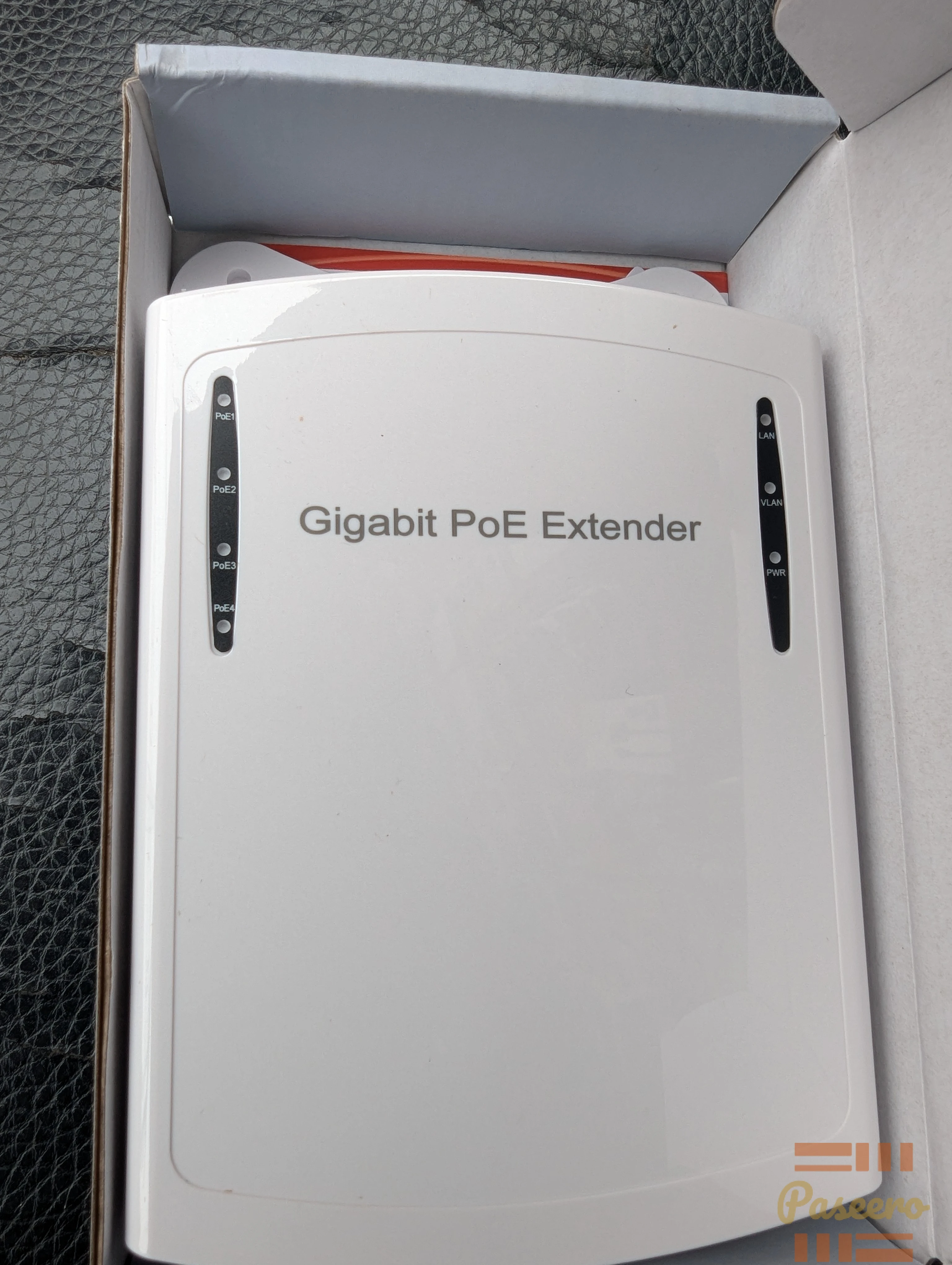 Waterproof Poe 1to4 extender1