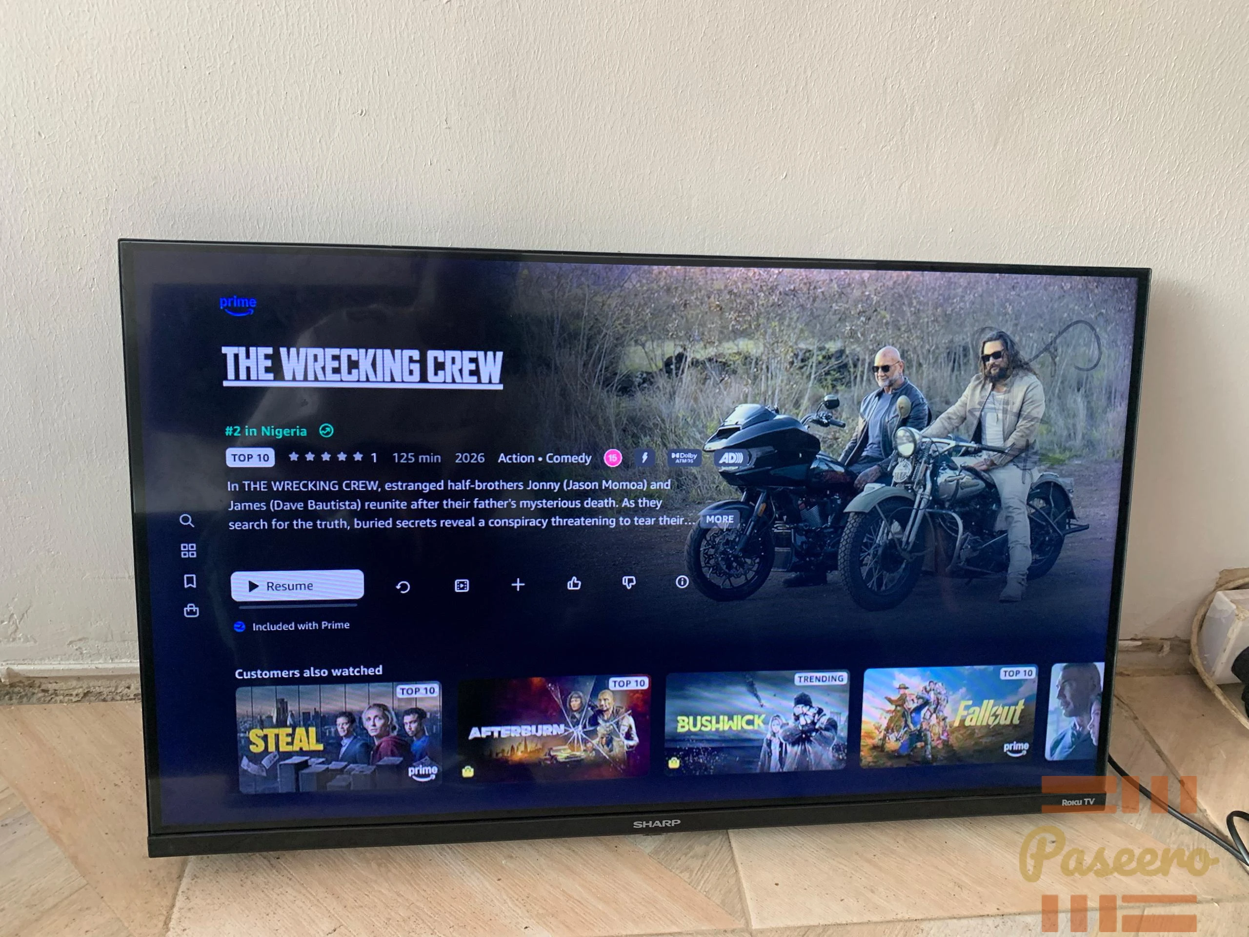 Sharp roku smart TV 32 inches 4k display 2023 model2