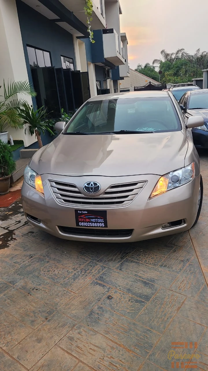 Toyota Camry LE 2007
