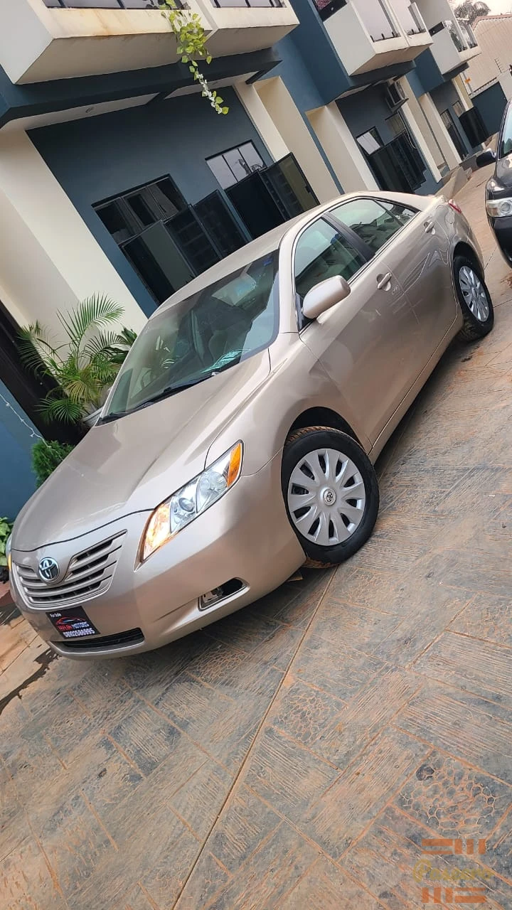 Toyota Camry LE 20071