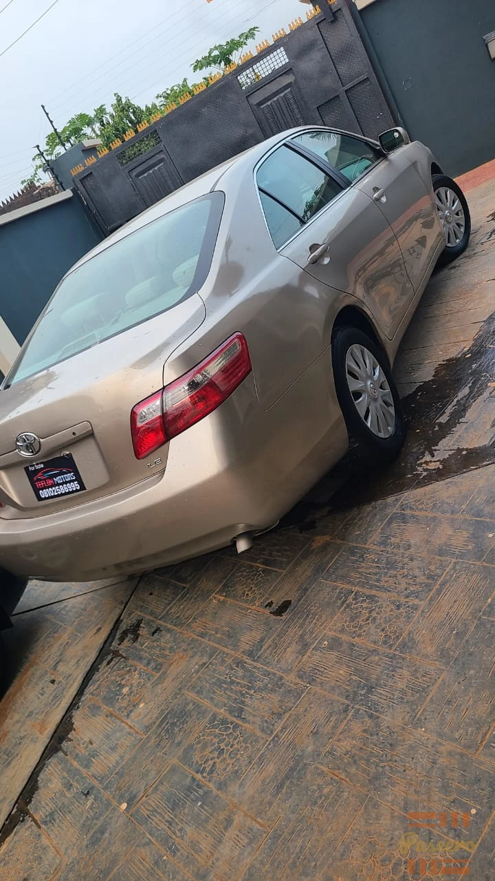 Toyota Camry LE 20078