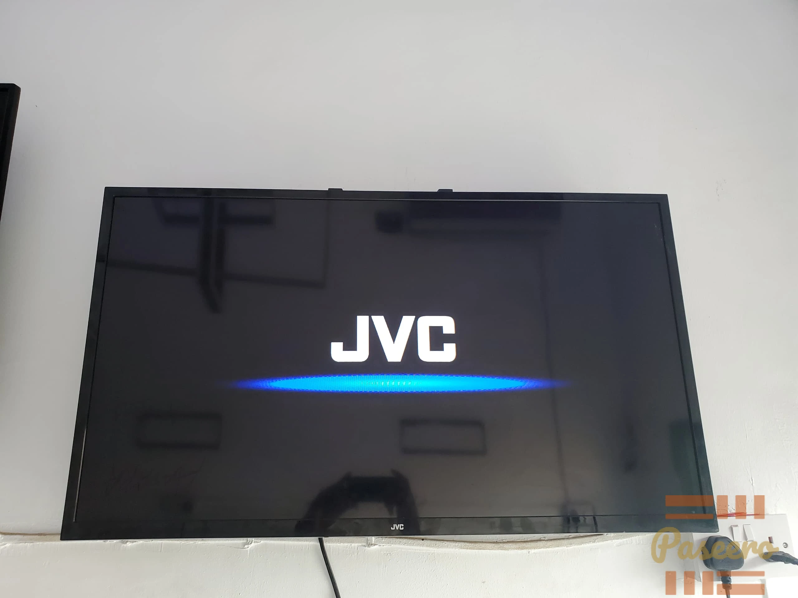 JVC android TV 40 inches 4k display with free Netflix account6