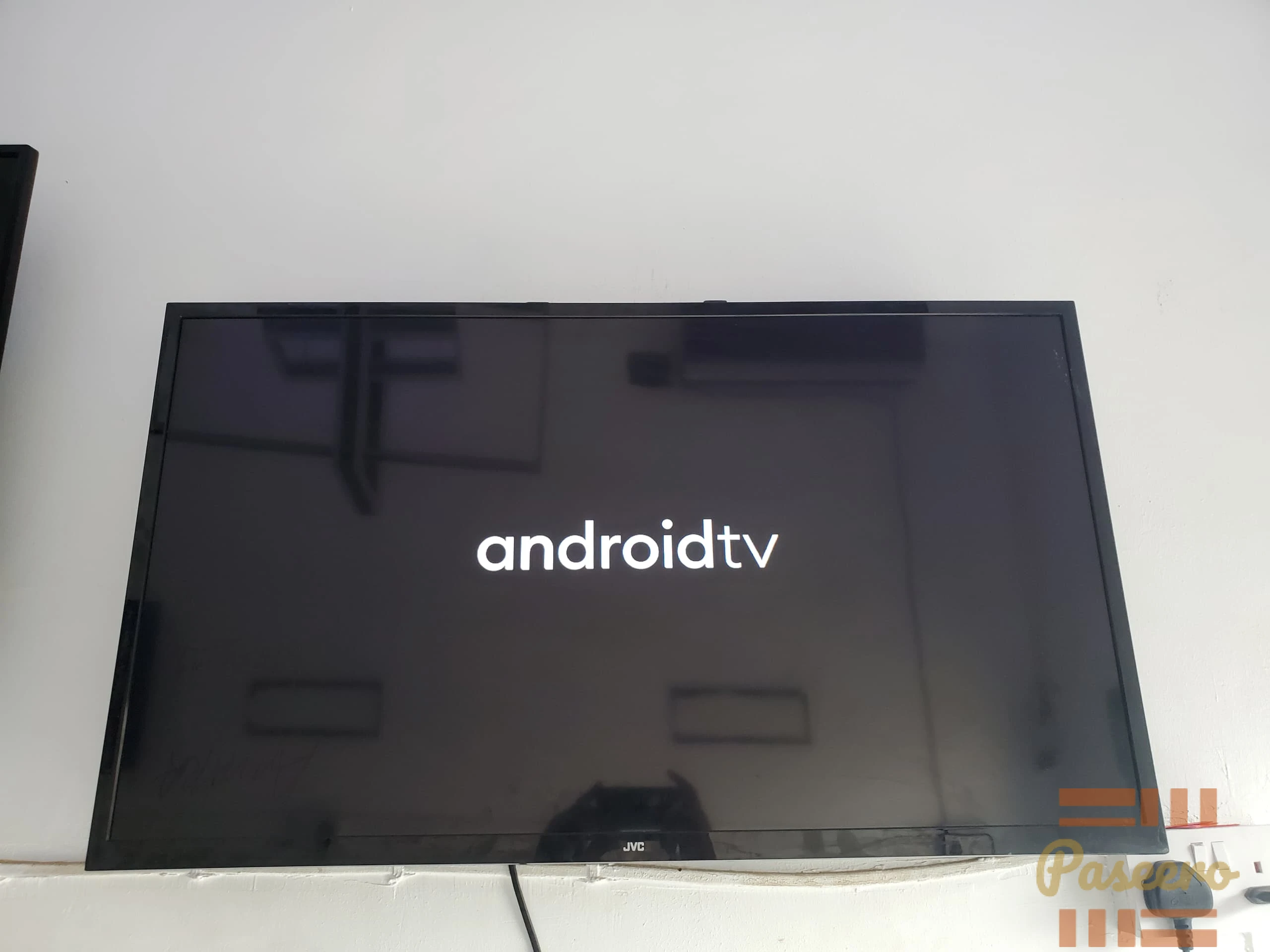 JVC android TV 40 inches 4k display with free Netflix account5