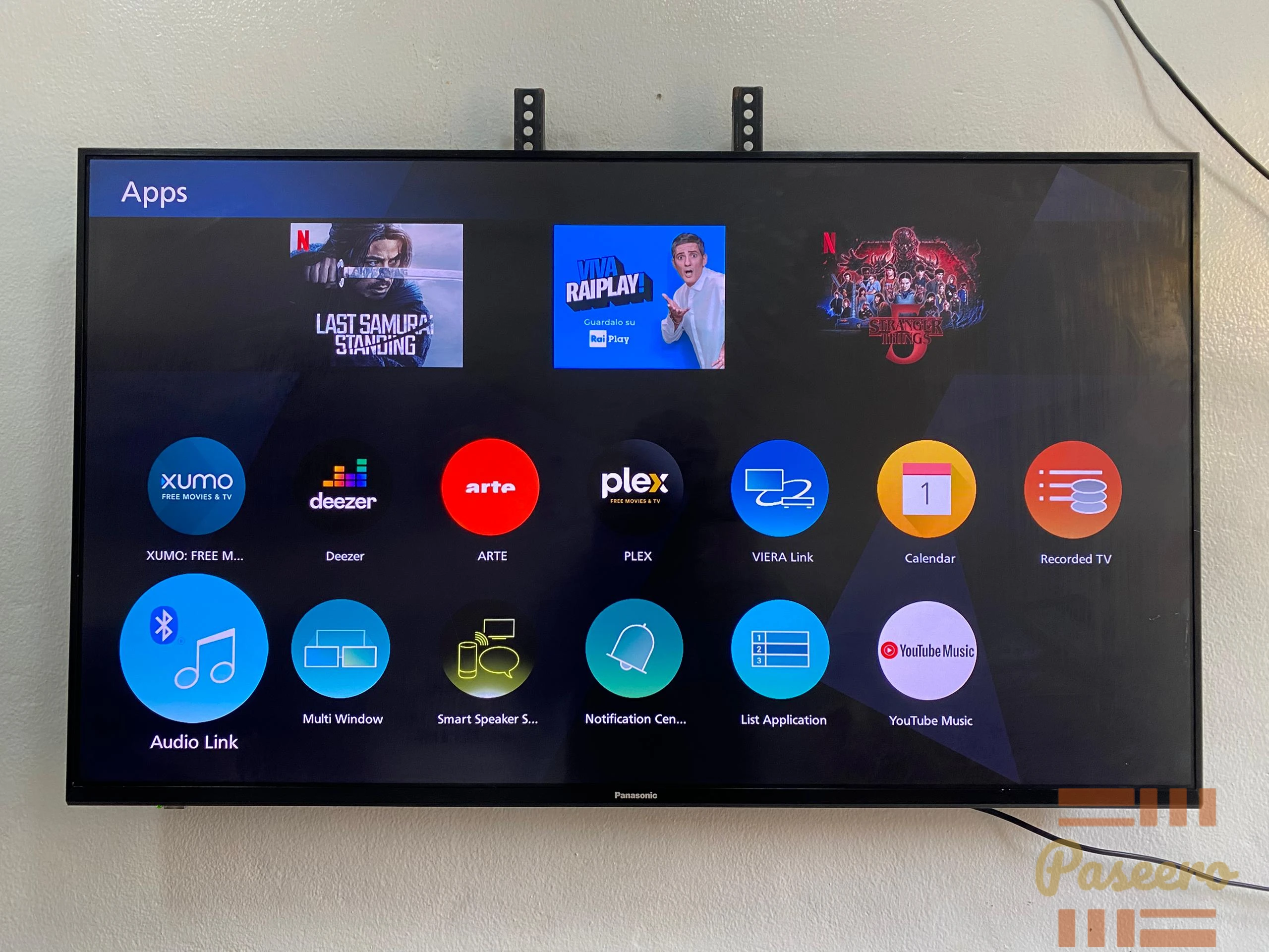 Panasonic smart TV 43 inches 4k display with free Netflix account1