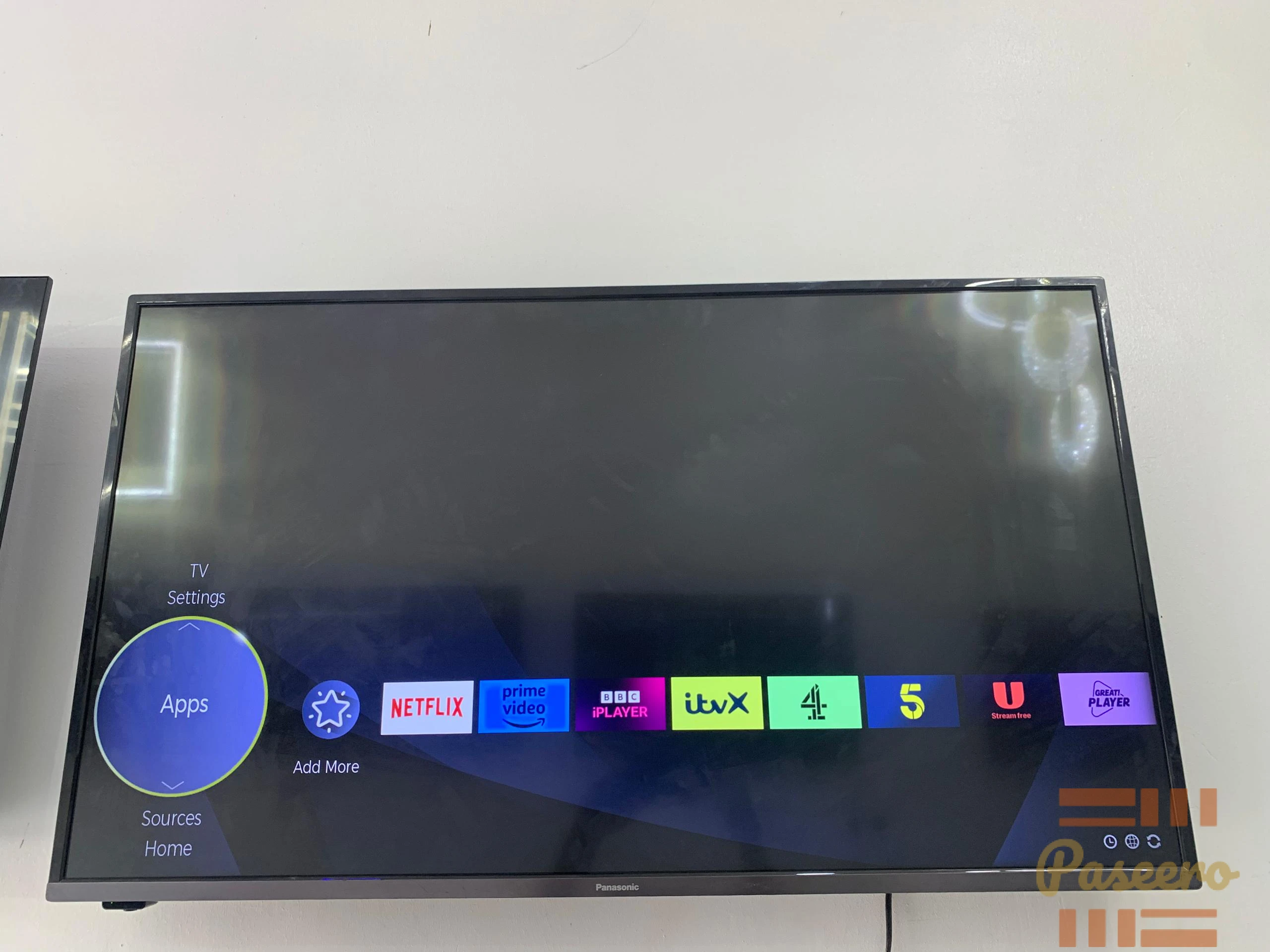 Panasonic smart TV 40 inches 4k display with free Netflix account2