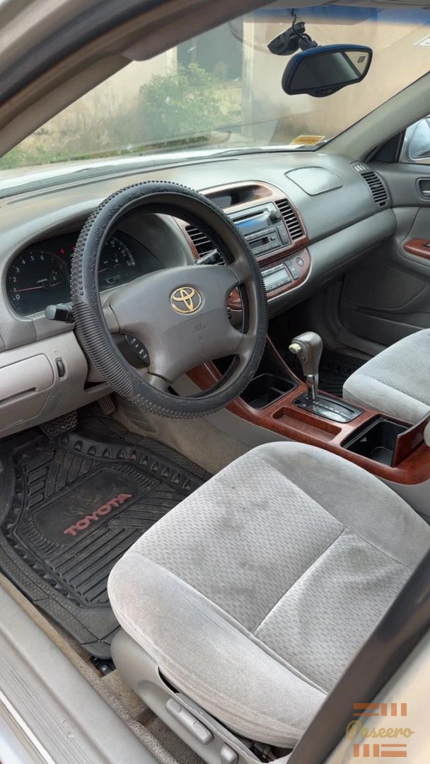 Registered Toyota Camry 20043