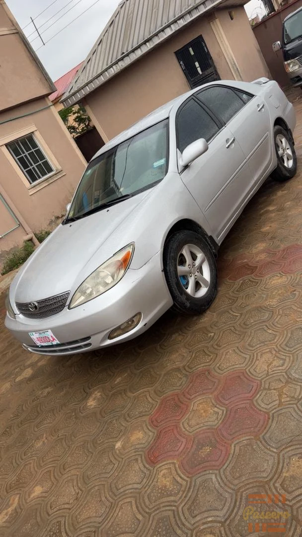 Registered Toyota Camry 20044