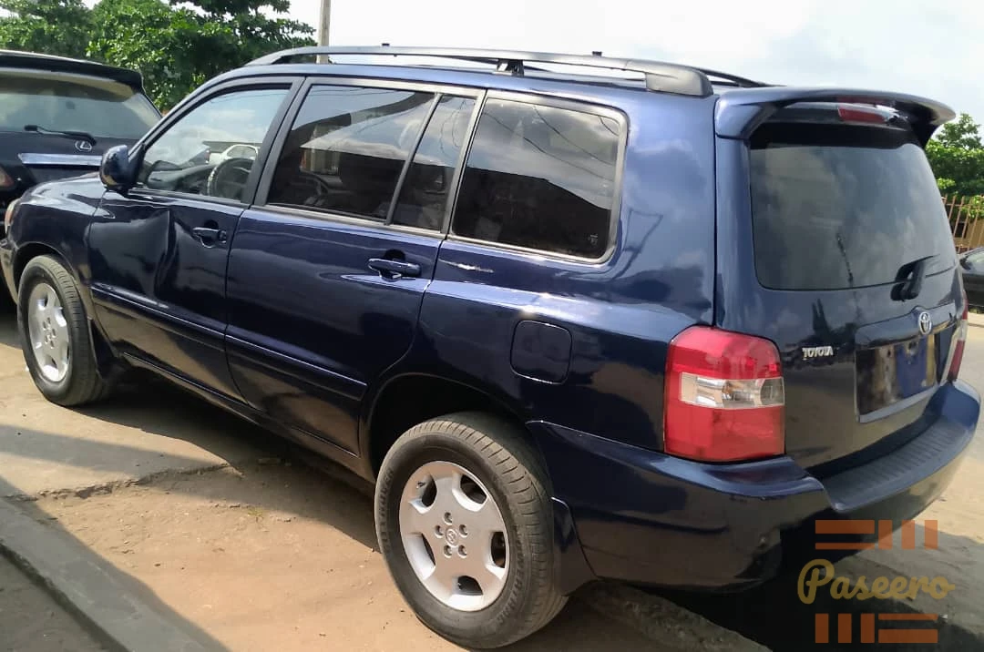 2005 Toyota Highlander1