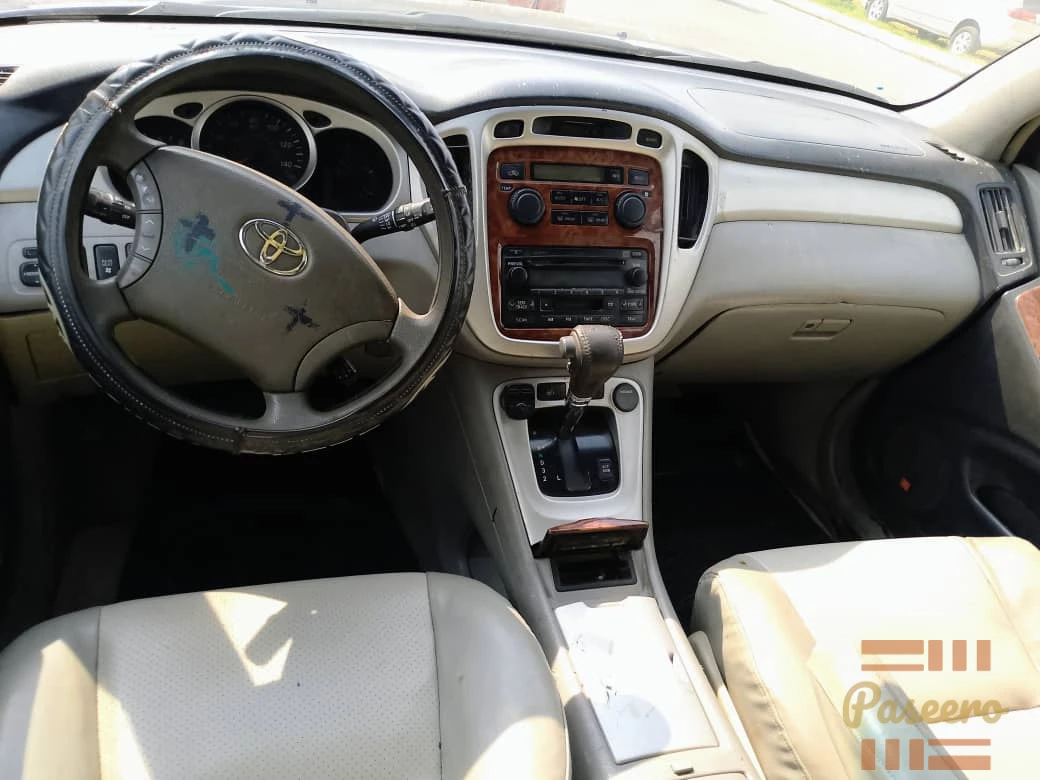 2005 Toyota Highlander3