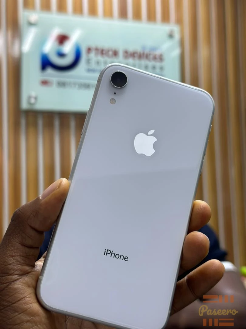 UK Used iPhone XR(64gb)