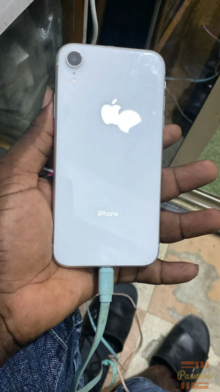 UK Used iPhone XR(64gb)2