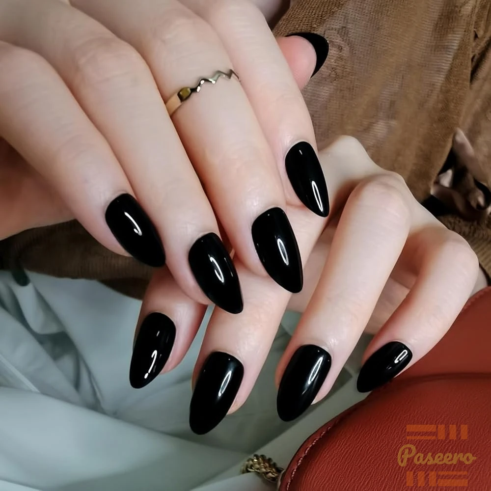 Artquee Almond Press on Nails Short Solid Color Black Fake Nails1