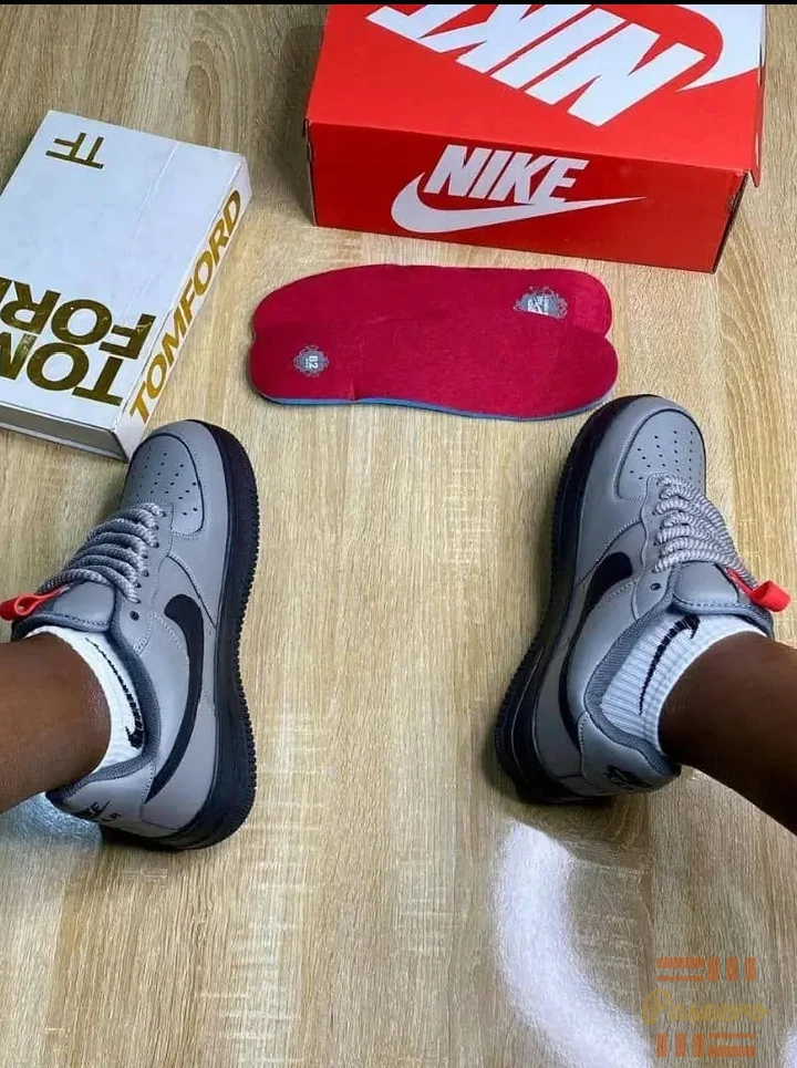 Nike Air Force Sneakers2