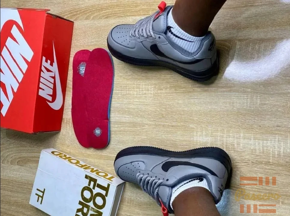 Nike Air Force Sneakers1
