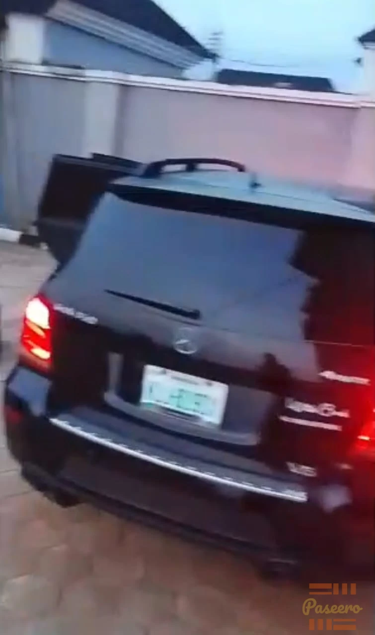 Neatly used GLK350 2010 upgradeed to 2013 working perfectly2