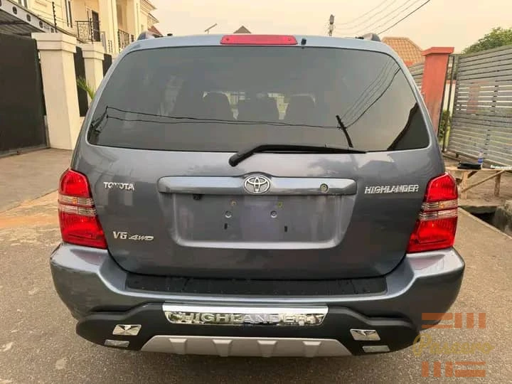 2004 Toyota Highlander12