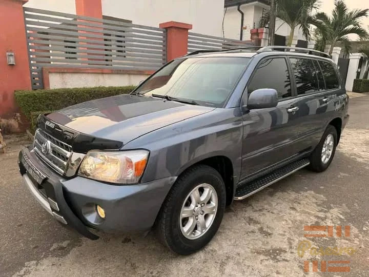 2004 Toyota Highlander2