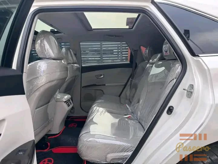 2010 Toyota Venza7