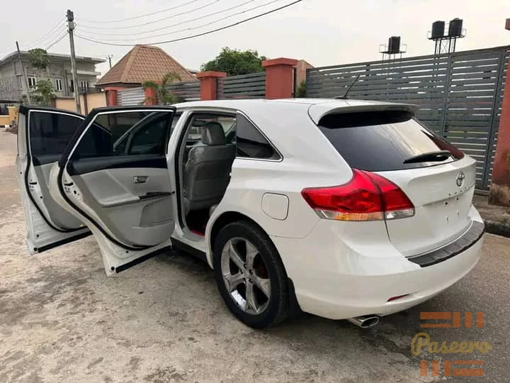 2010 Toyota Venza8