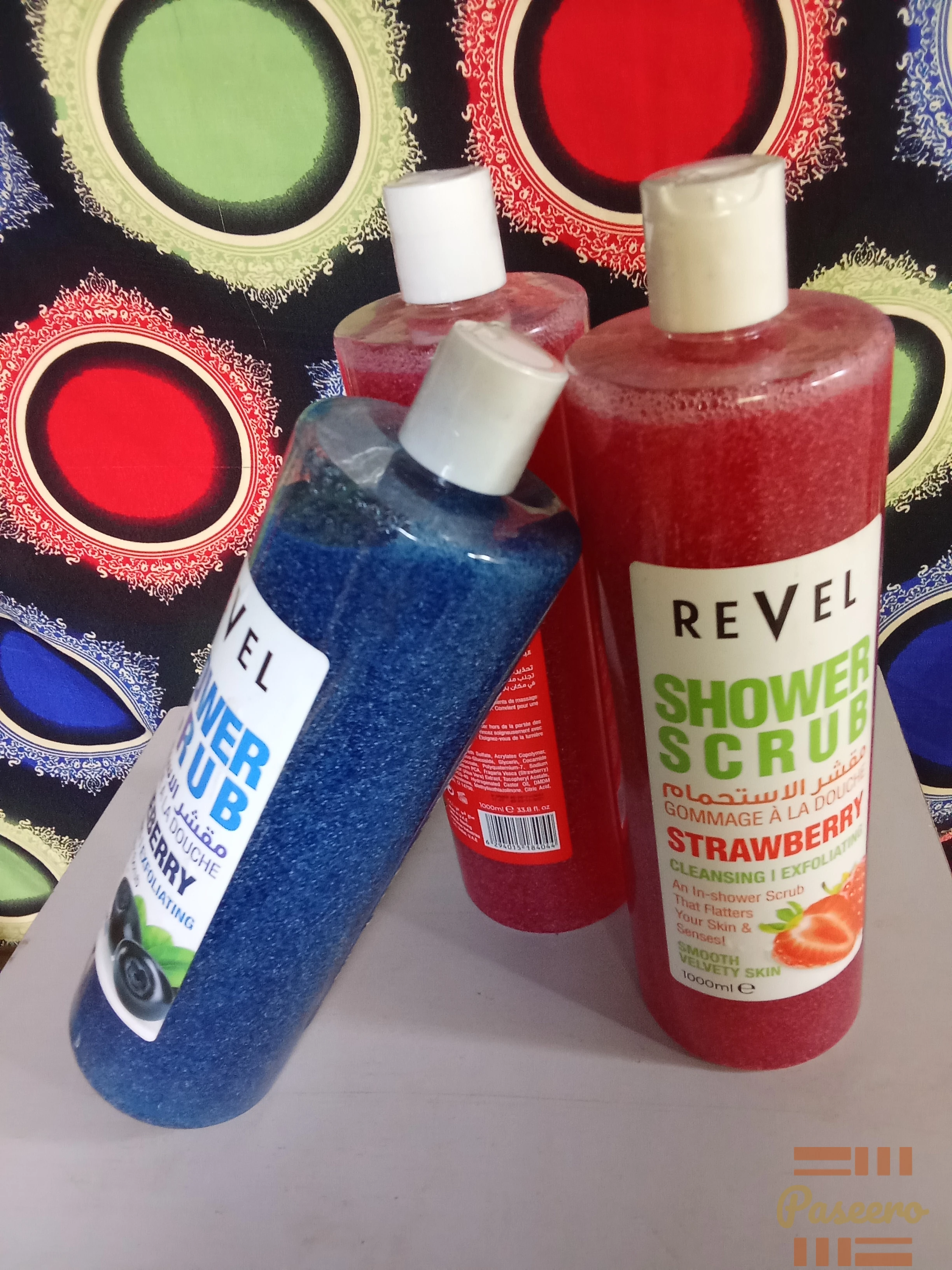 Shower Scrub Strawberry/Blueberry1