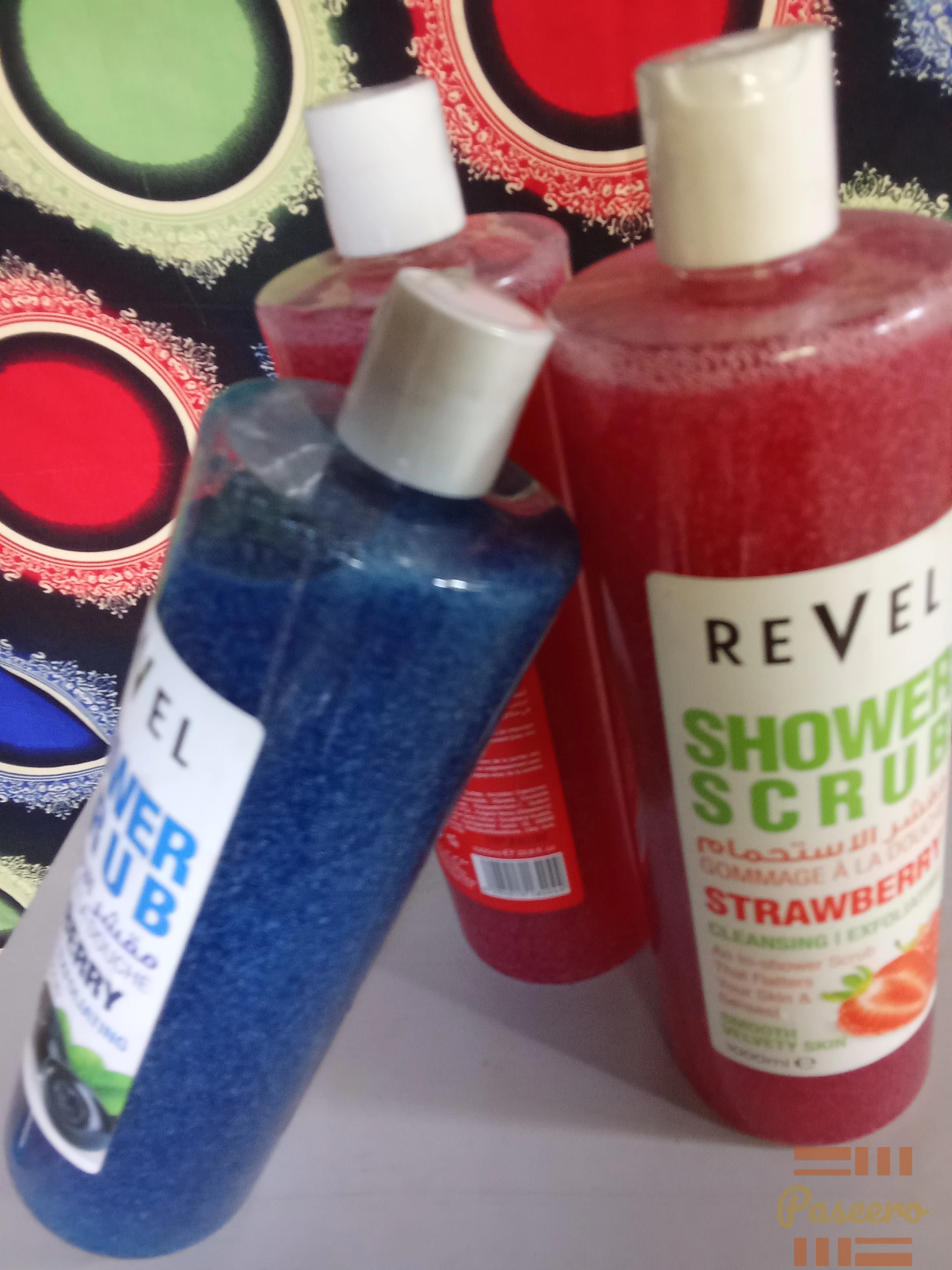 Shower Scrub Strawberry/Blueberry