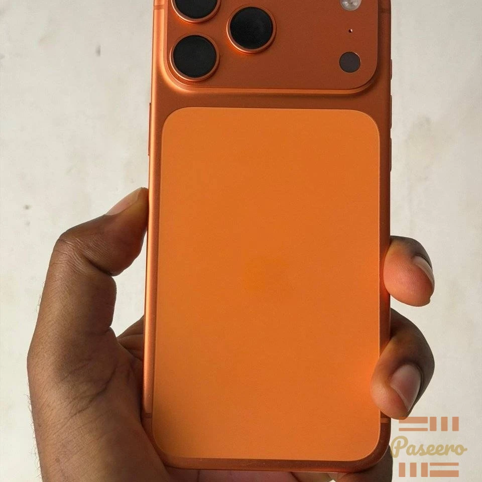 UK used iPhone 17 Pro phone1
