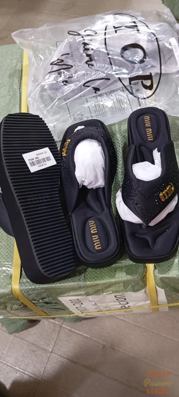 Slippers2