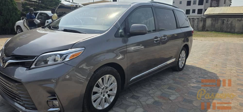Toyota sienna Xle 20165