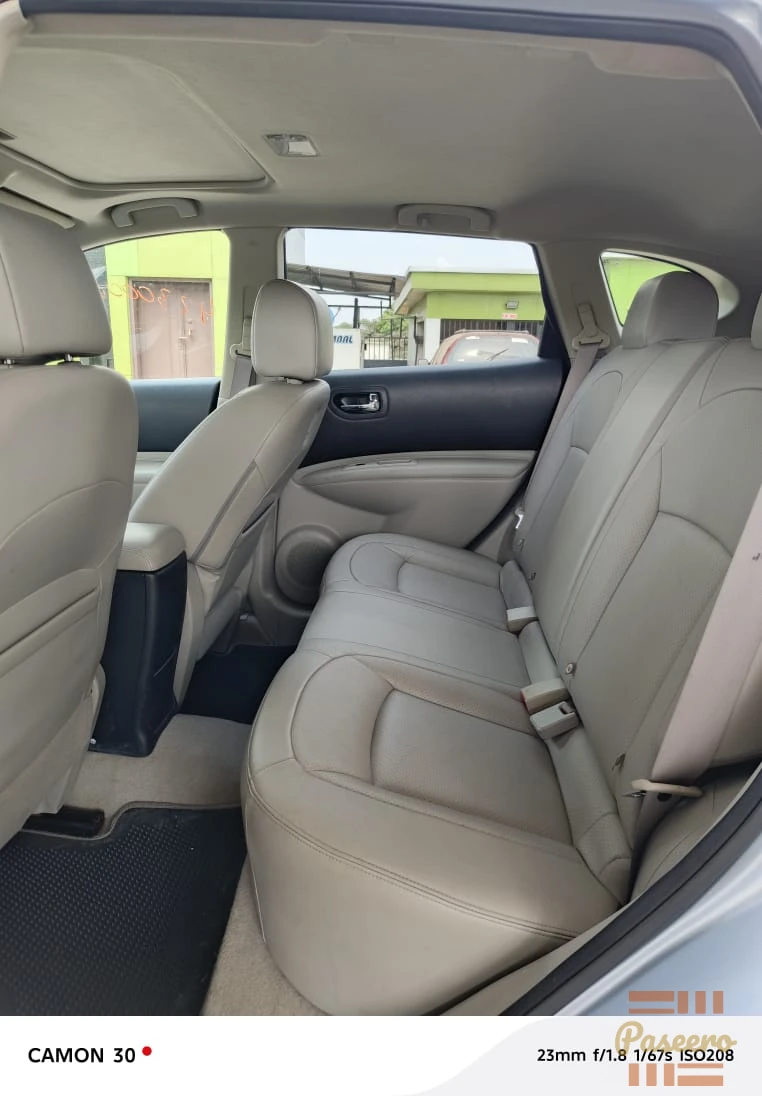 Foreign used Nissan Rogue4