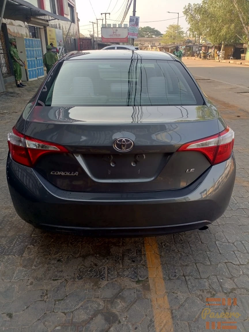 2015 Toyota Corolla Toks3