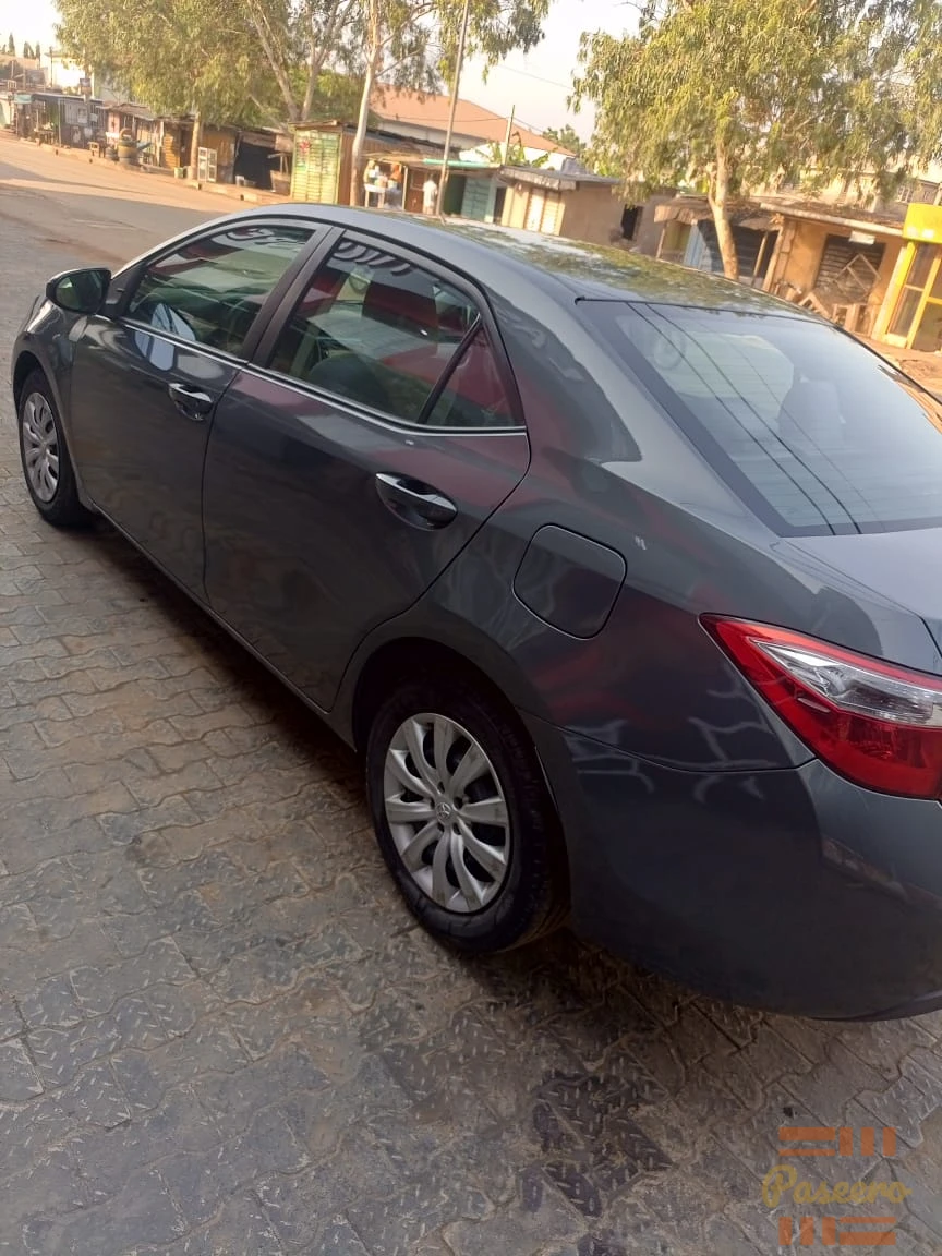 2015 Toyota Corolla Toks1