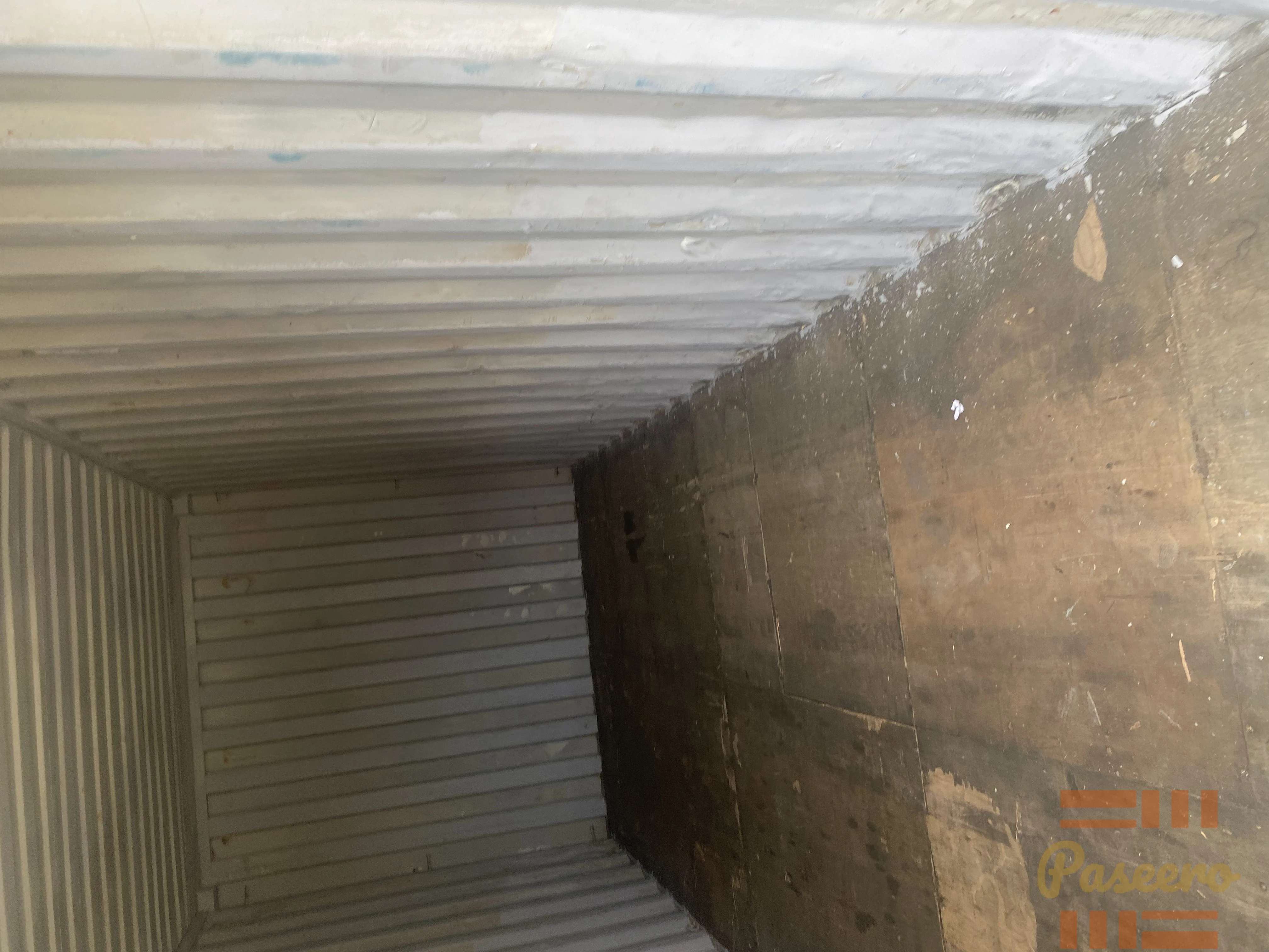 Used shipping containers for sell 20ft and 40ft. Location apapa axis2
