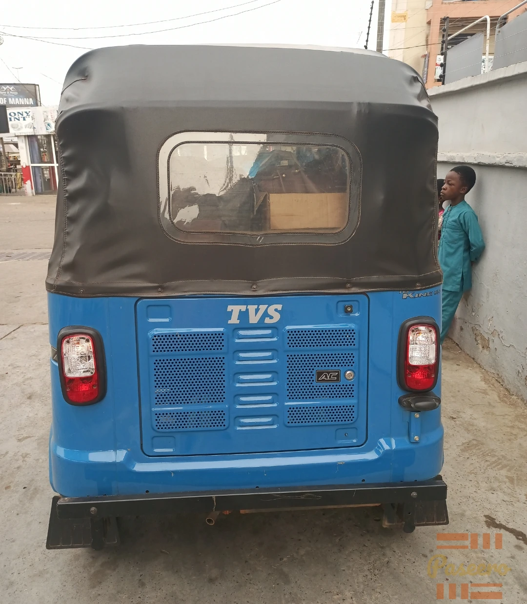 FAIRLY USED TRICYCLE1