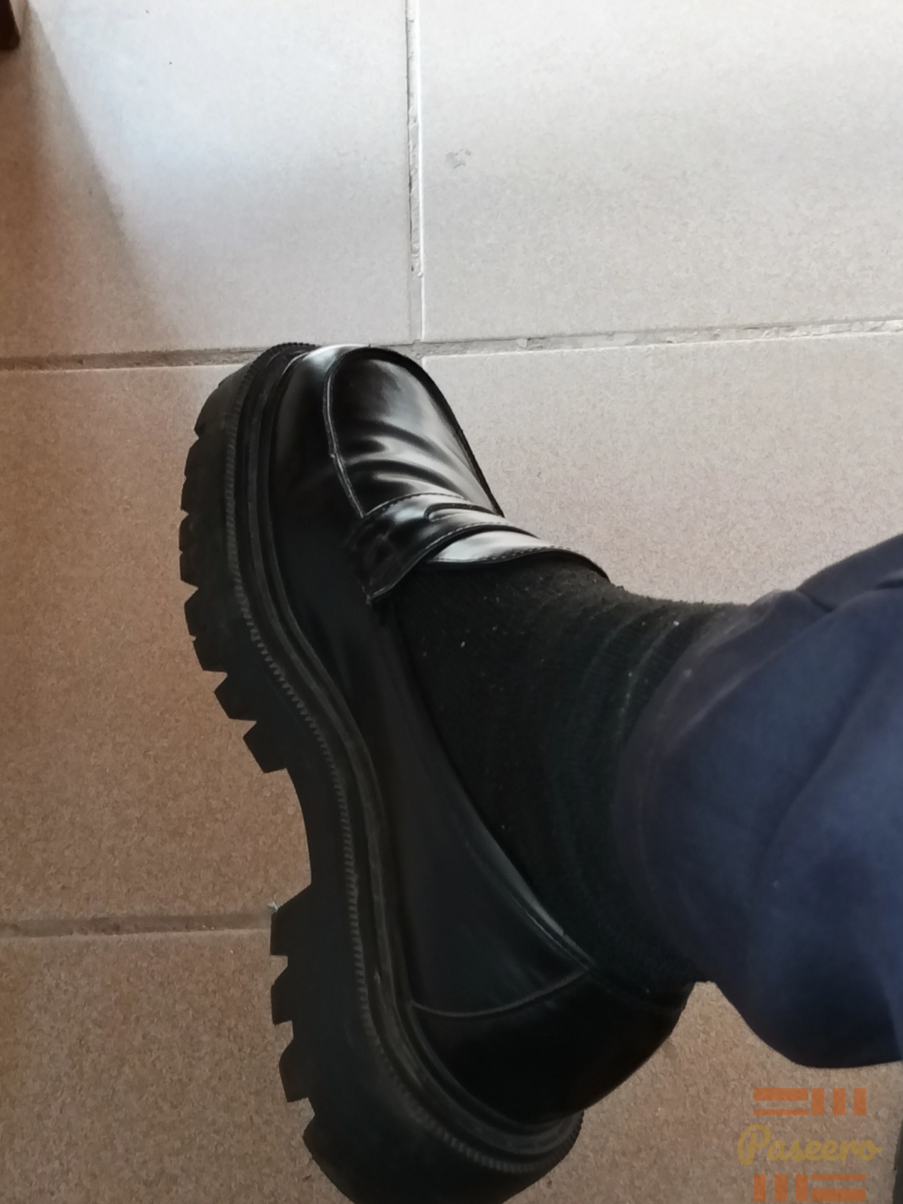 Used loafer shoes1