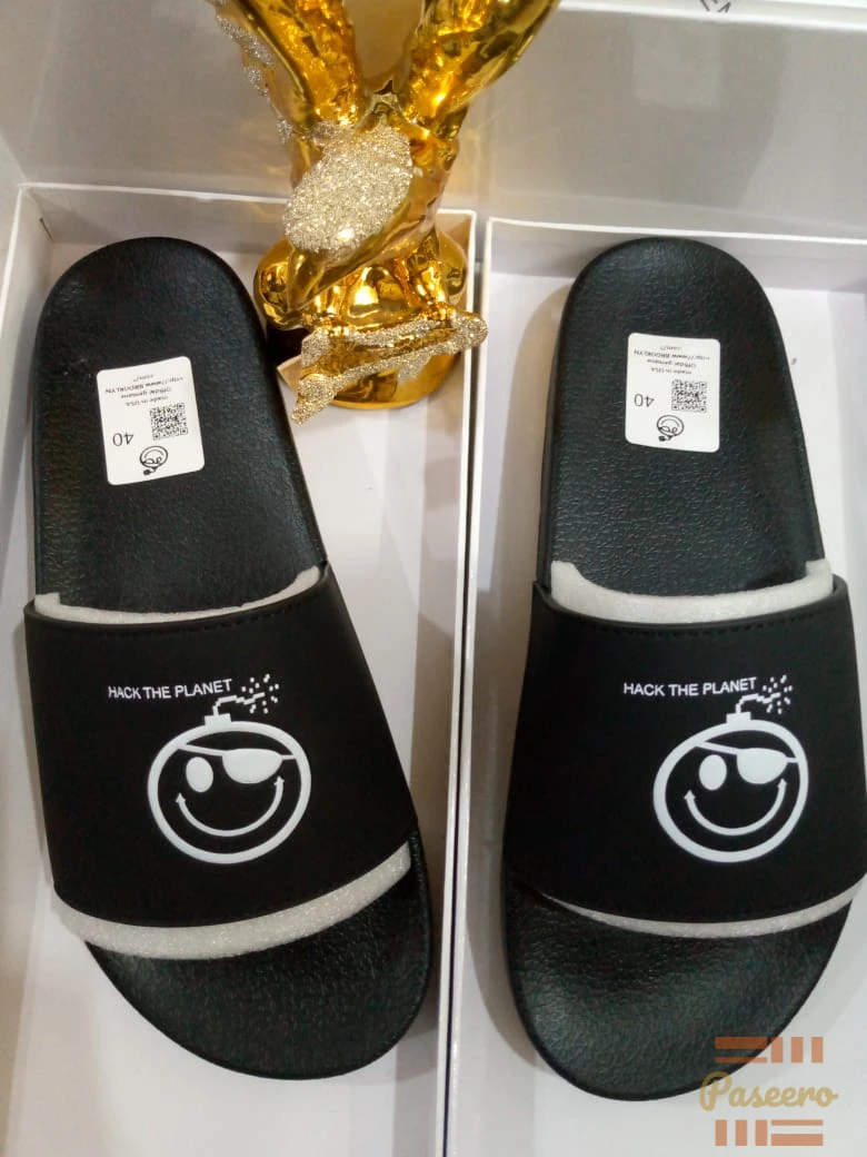 Luxury original carton Pam2
