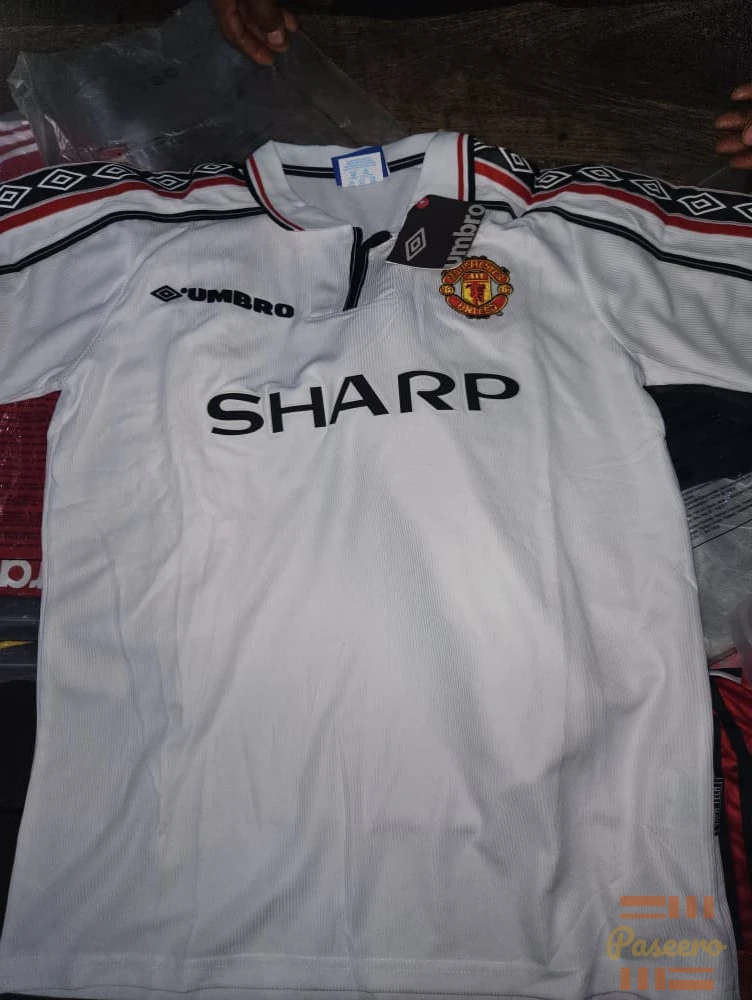 Authentic Manchester United Retro Jersey