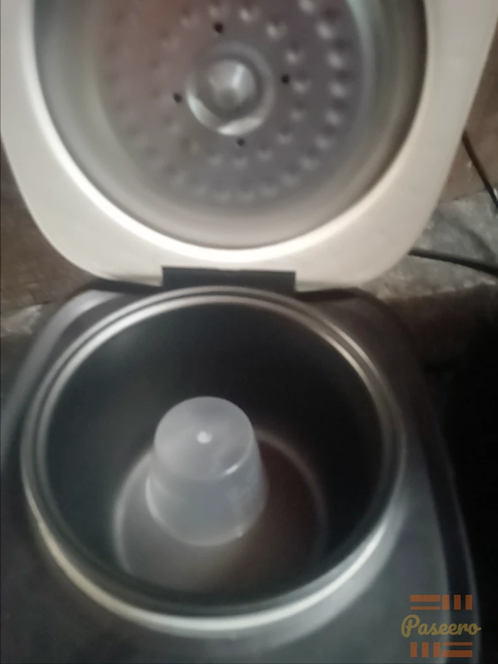 Tokubor rice cooker/food warmer1