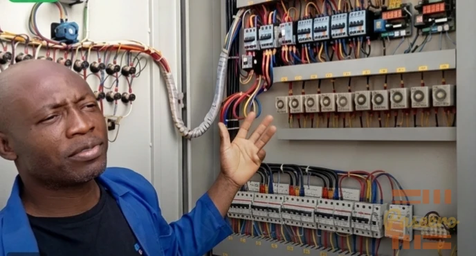 AC repair, installation servicing and gas refilling