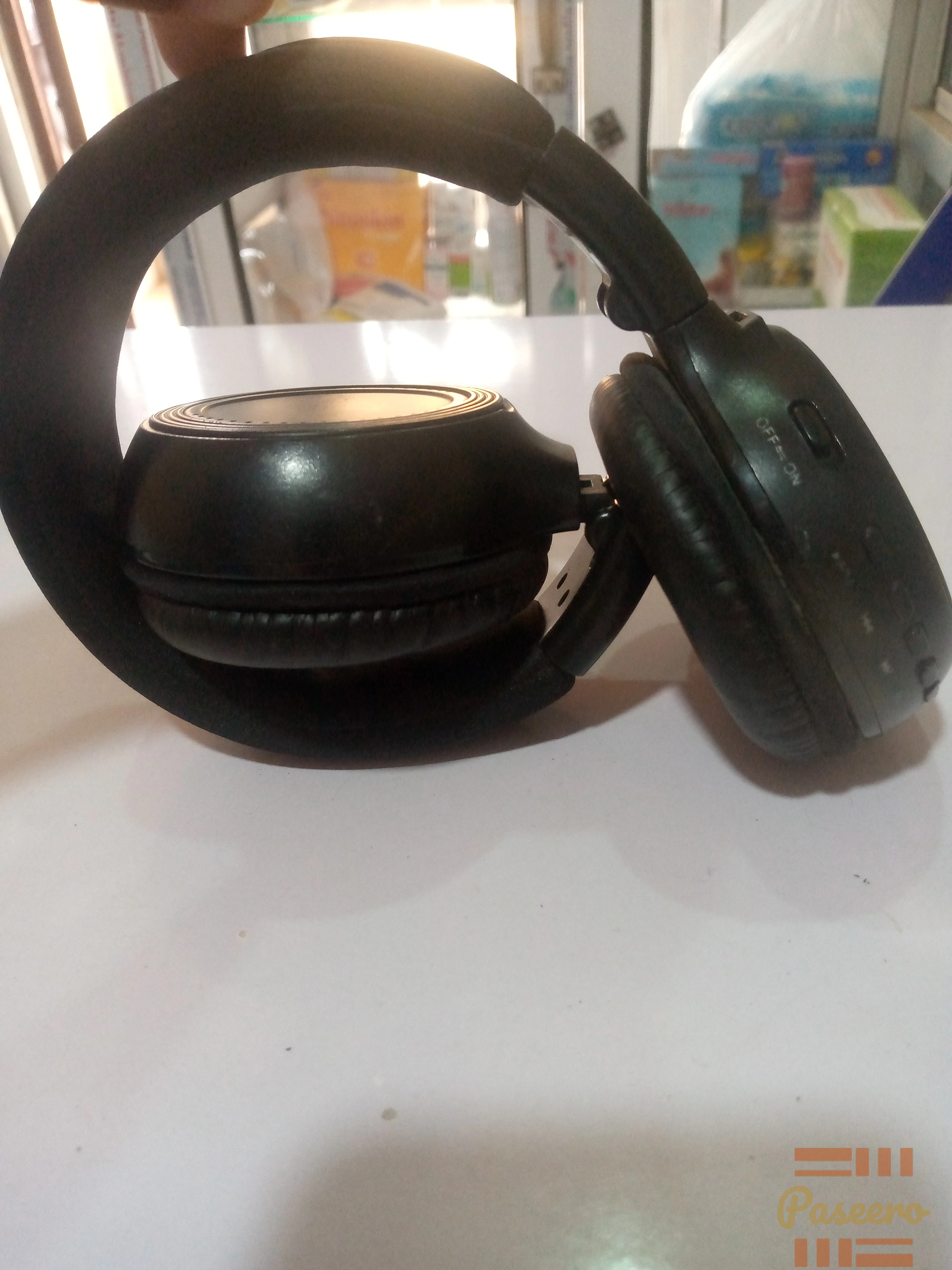 QLT digital headphone,(fairly used)(not inbuilt battery type)