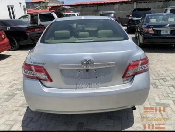 Toyota Camry 20111