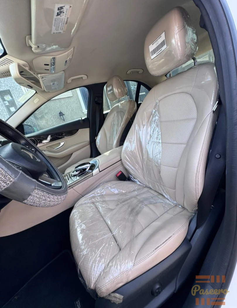 2015 Mercedes Benz C300 With Keyless RevCam and Navigation / BSM / Wheels7