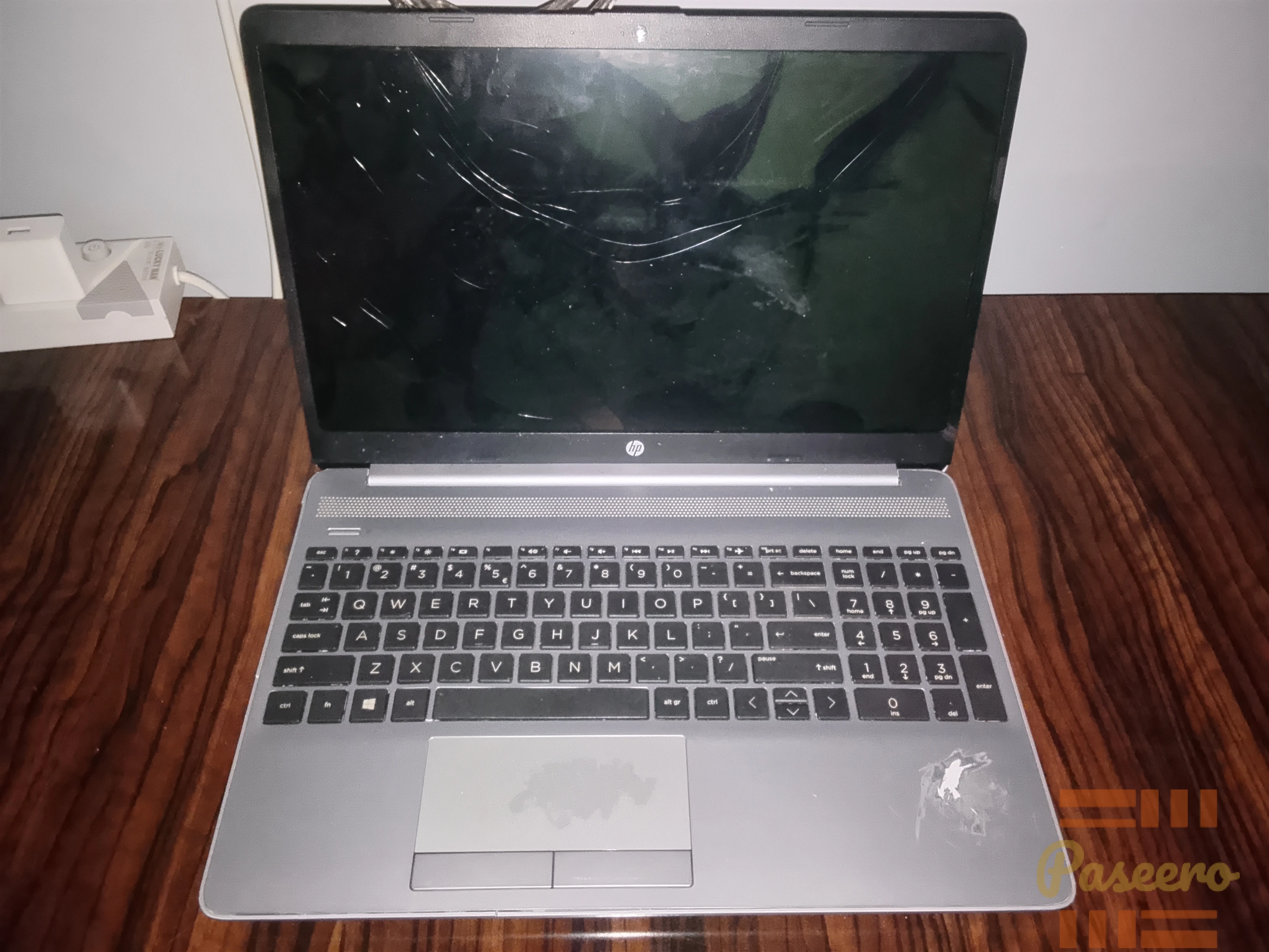 Hp Pavilion (Cracked screen)1
